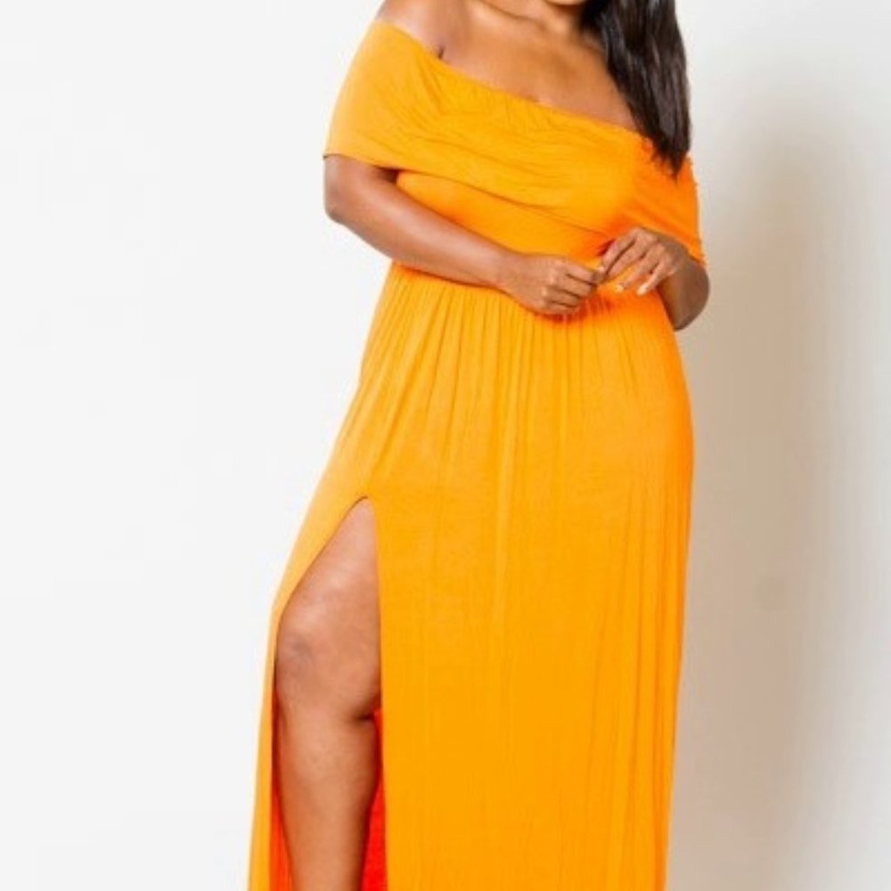 Maxi dress with flounce top and side slit